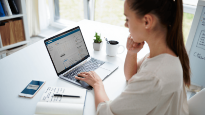 Un CRM alimenté par HubSpot dans Gmail a changé la manière dont une équipe commerciale assure ses suivis