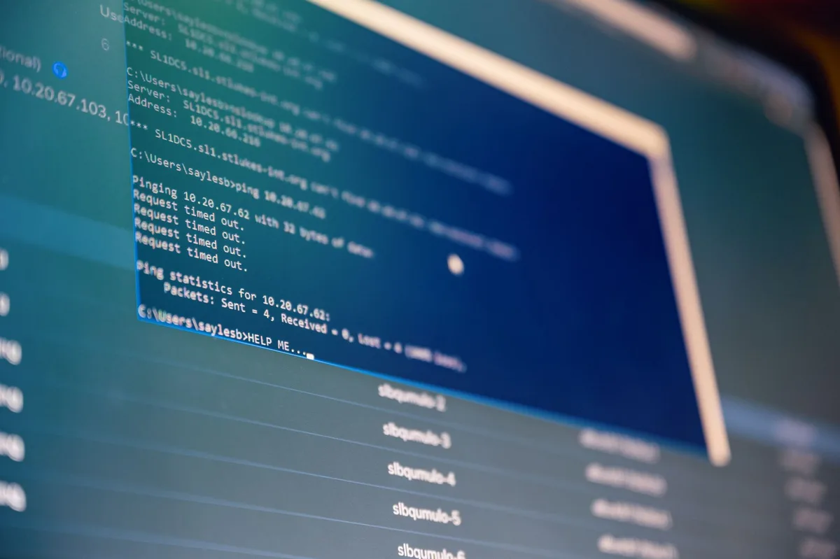 Interface de configuration montrant les param&egrave;tres de droits d'acc&egrave;s et les pages partag&eacute;es