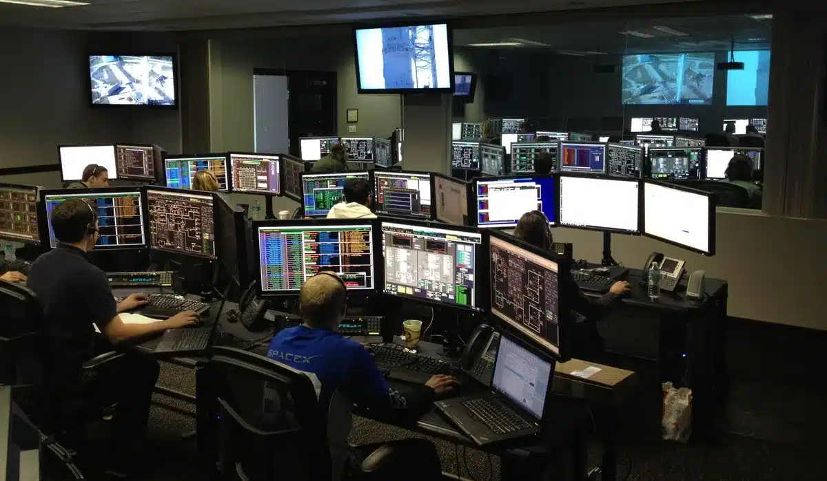 Schéma ou représentation visuelle de l'intégration de données entre plusieurs systèmes informatiques.