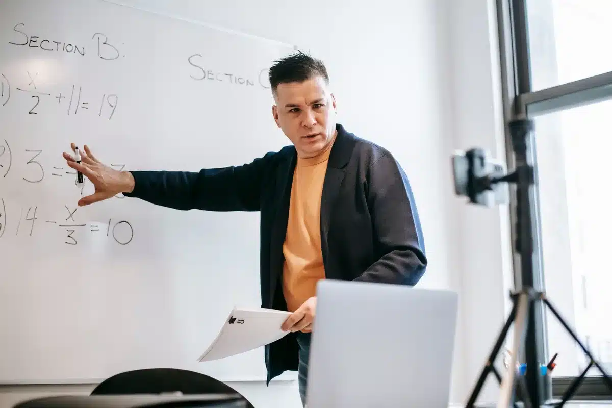 Plateforme de formation en ligne avec vidéos et modules de cours