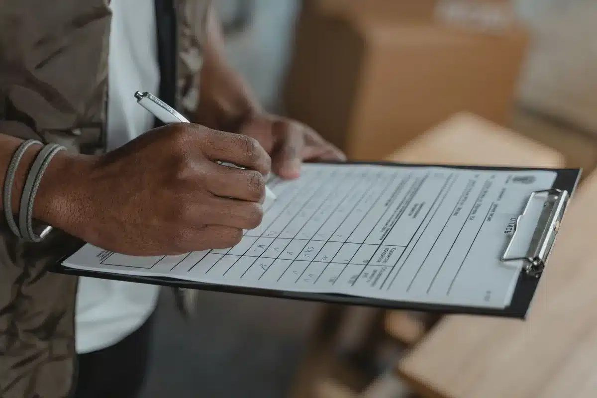 Liste de contrôle de sécurité avec éléments cochés et non cochés
