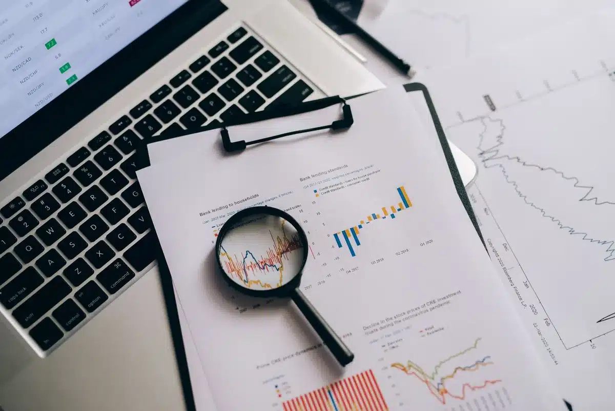 Tableau comparatif synthétique de différents outils et critères d'évaluation