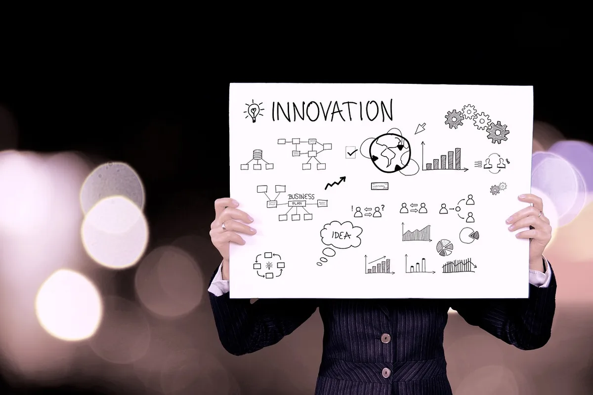 Animation whiteboard avec traits se dessinant pour expliquer un concept