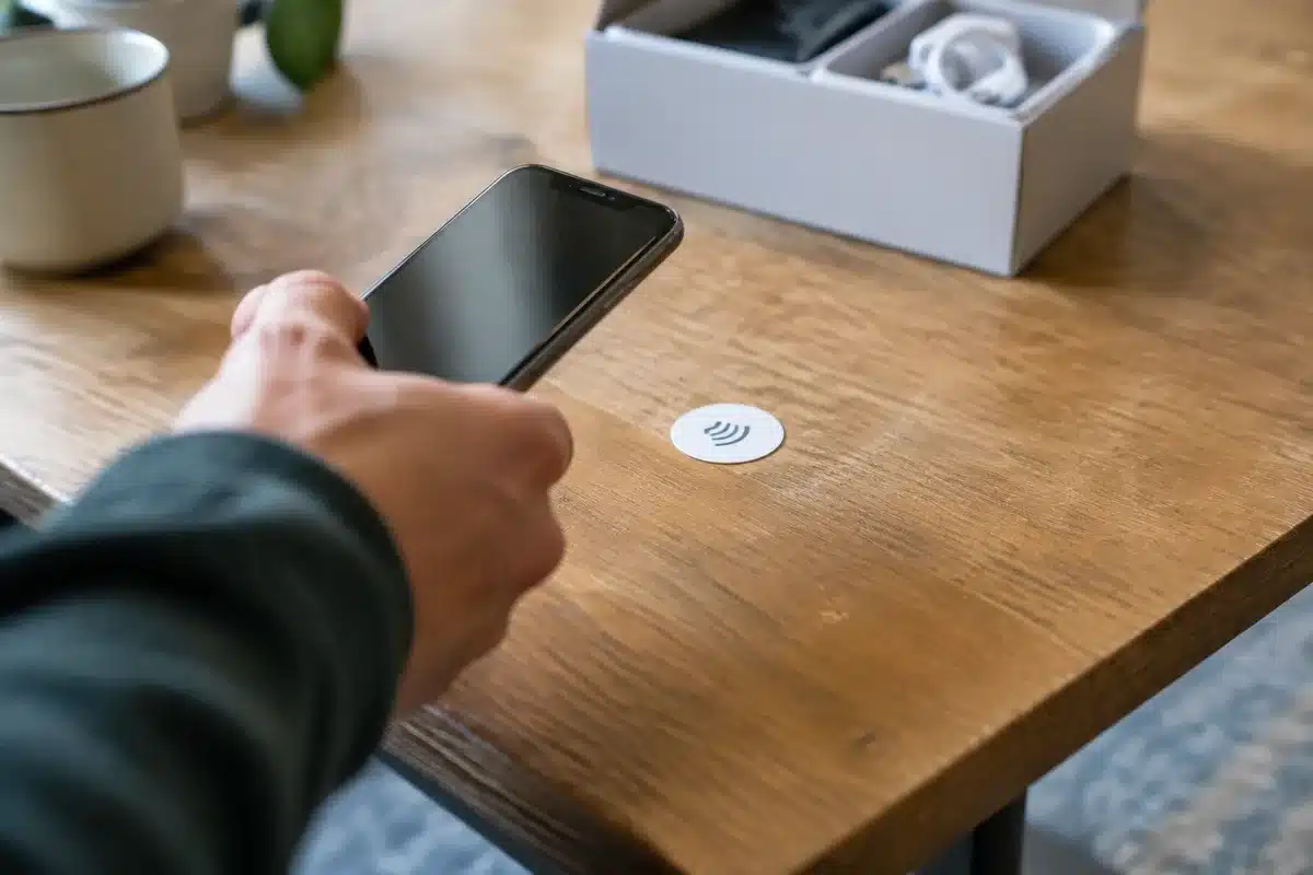 Comment configurer et utiliser des tags NFC sur Android en 10 étapes faciles ?